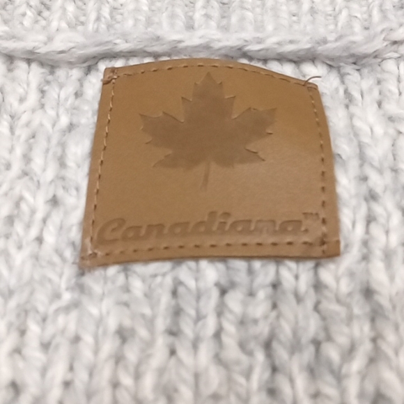 Canadiana True North,  light grey, cable knit, button-up, cardigan US 3T - Picture 4 of 8